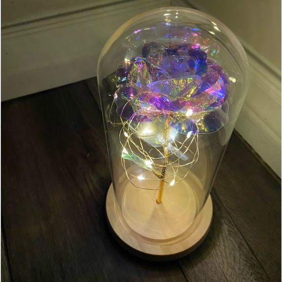 Forever Rose - Picture 1 of 5